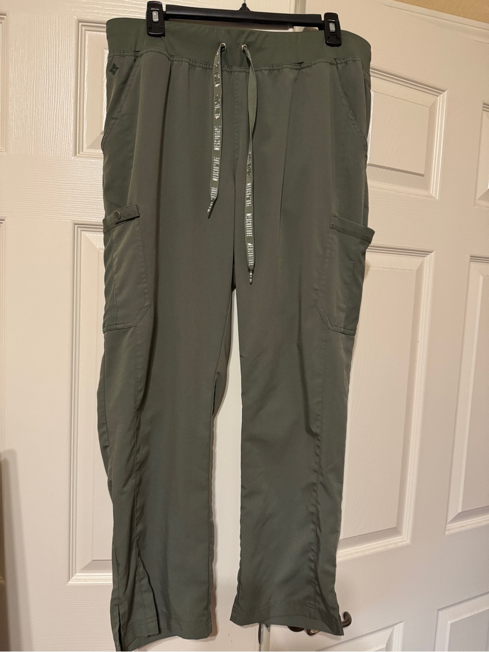 Med Couture Olive Green Straight-Leg Pull-On Cargo Pants